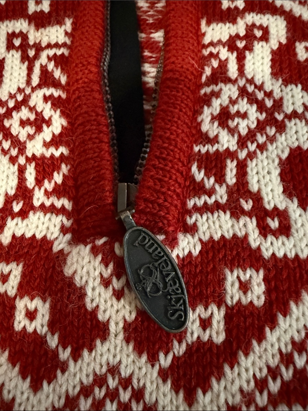Men's Red Nordic-Pattern Zip Sweater - Picture 5 of 9